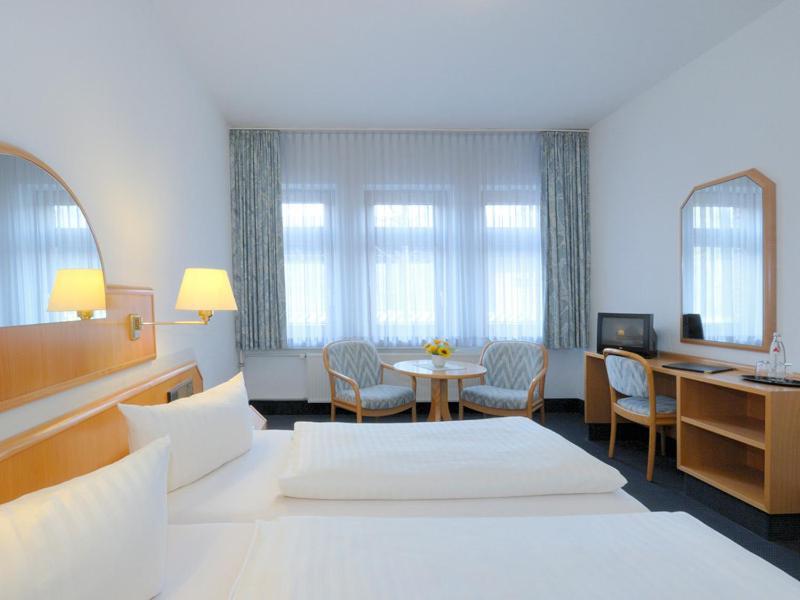 Autobahnhotel Gudow Rum bild